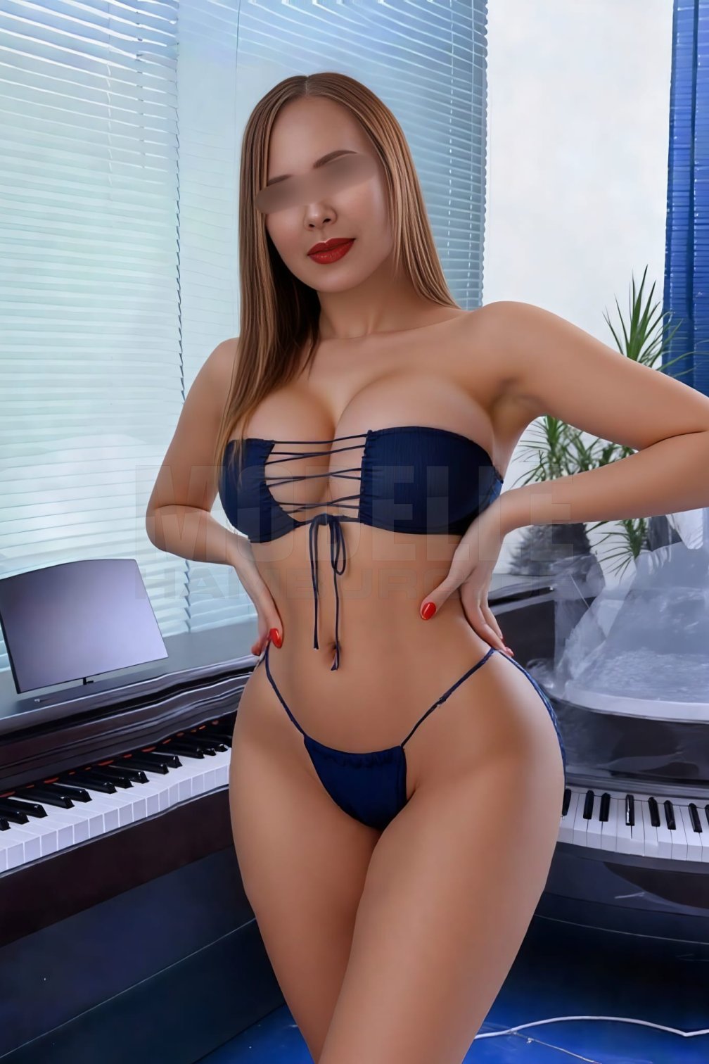 Boo, 35, 170cm, 69kg, 95 DD