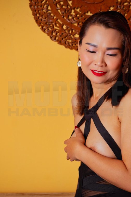 Mott, 33, 157cm, 47kg, 75 C