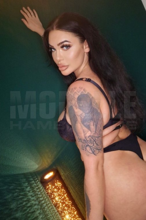 Deutsche Jasmin, 28, 177cm, 70kg, 75 E