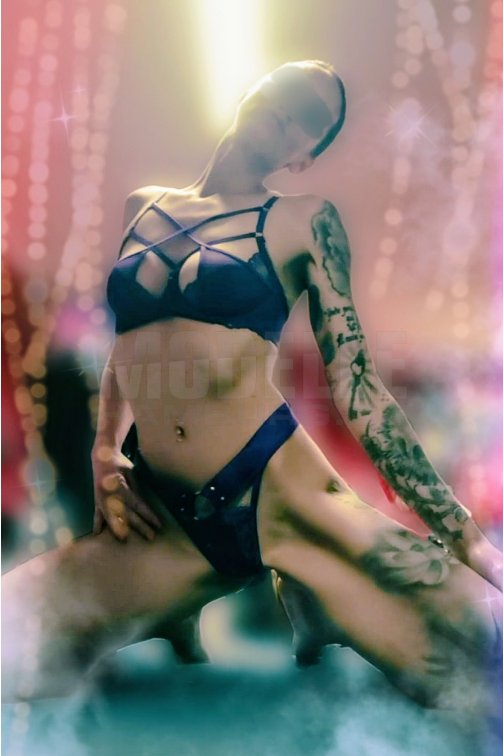 Alicia Alizé, 36, 171cm, 57kg, 75 B