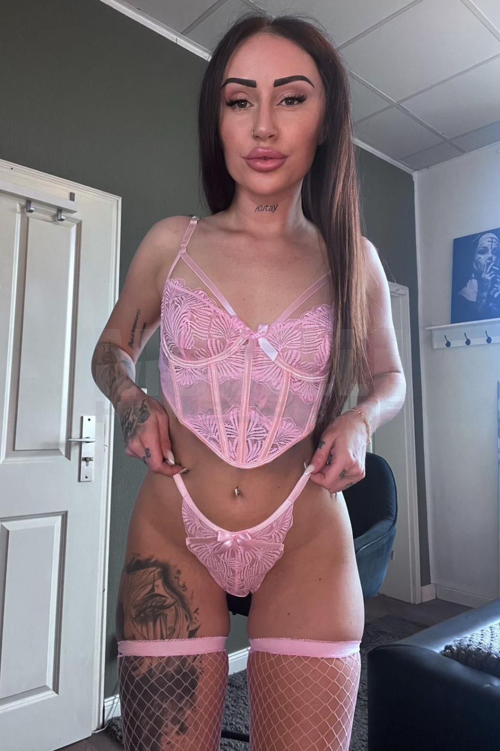 Skinny Melina, 24, 160cm, 55kg, 70 B