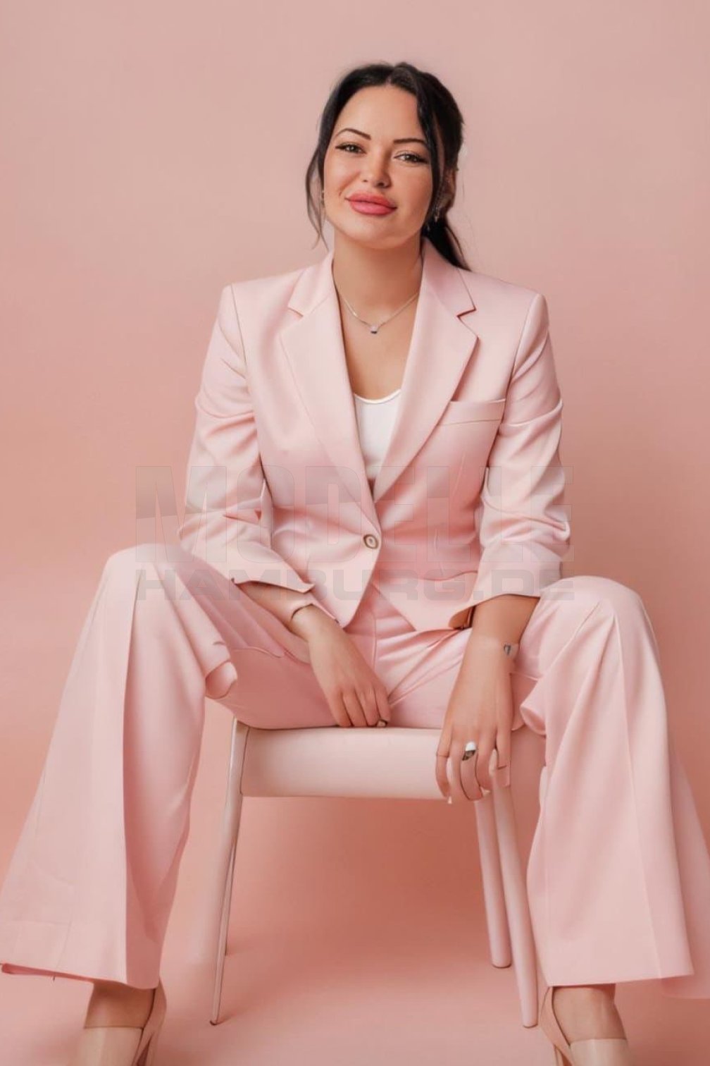 Sina Party, 31, 165cm, 52kg, 75 B