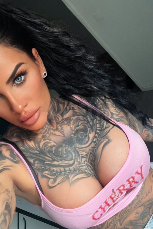 Deutsche July, 28, 170cm, 63kg, 70 D