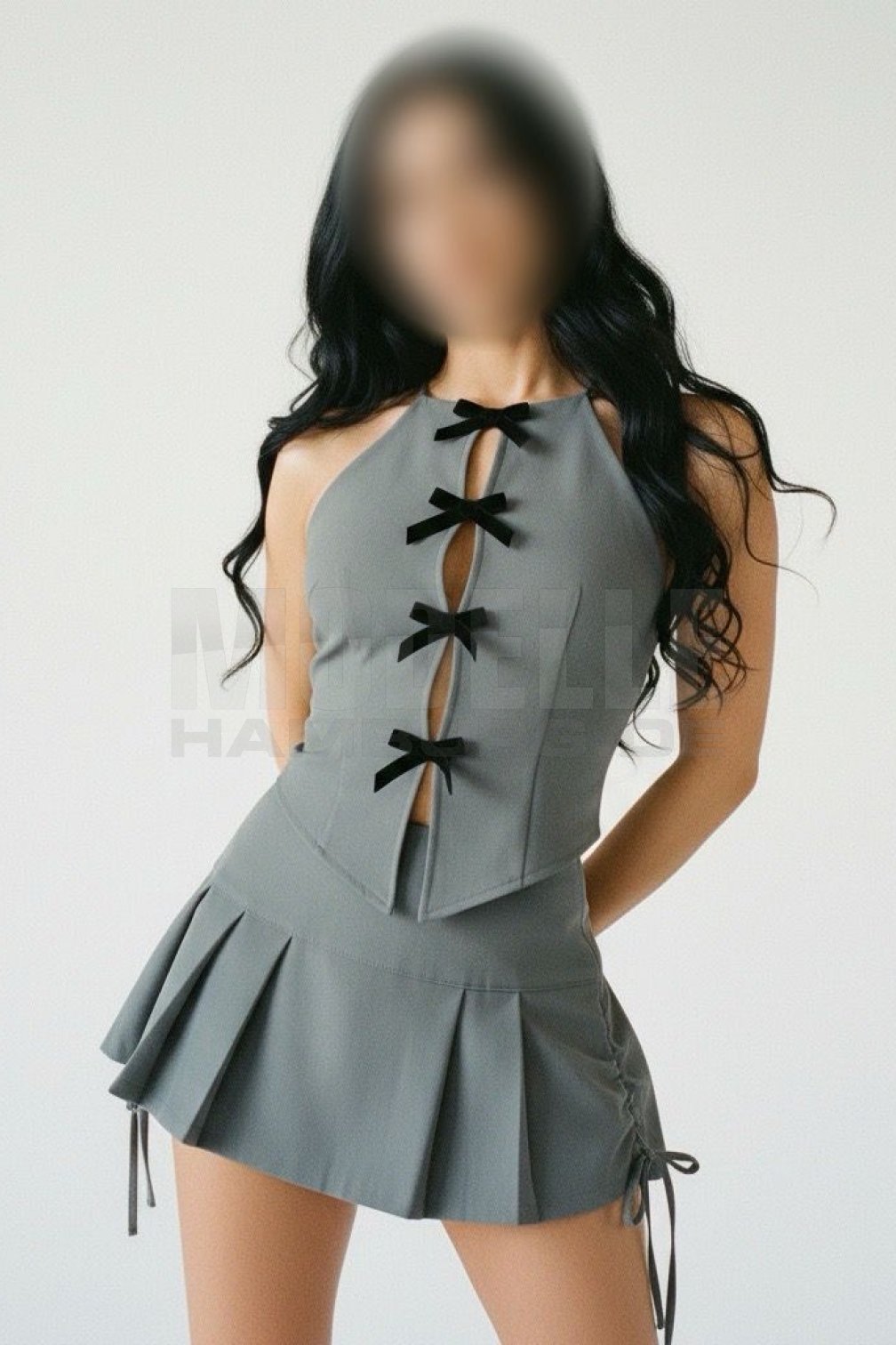 Kylie, 23, 171cm, 50kg, 70 B