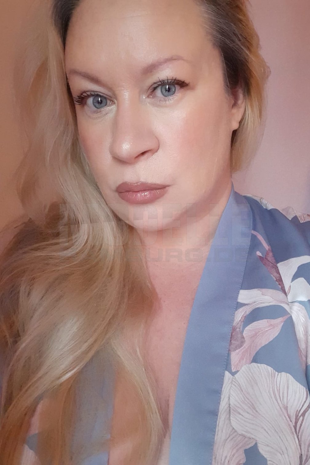 VIKTORIA, 35, 174cm, 80kg, 95 F