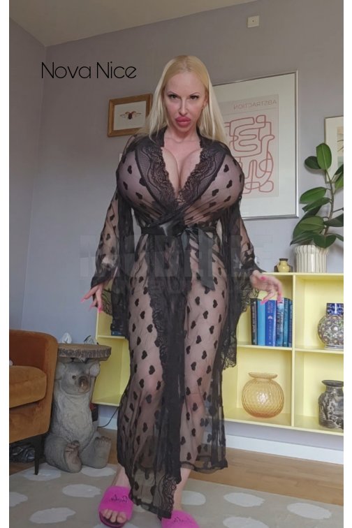 Nova Nice, 36, 159cm, 49kg, 75 J