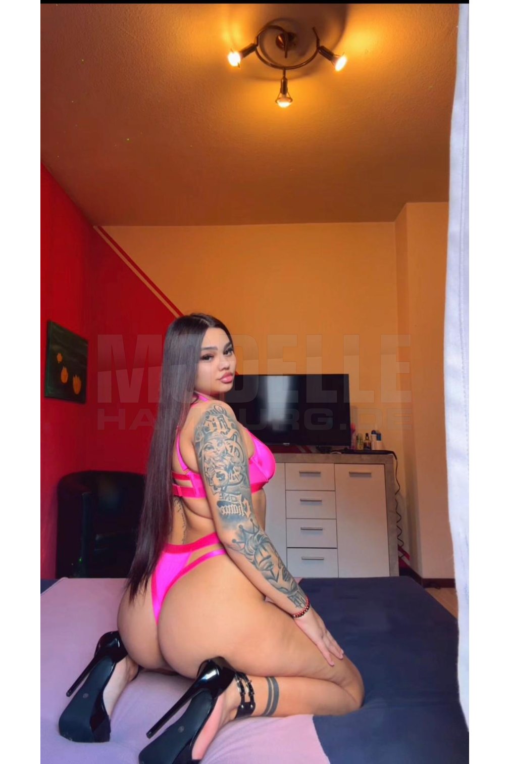 Ariana party, 18, 160cm, 54kg, 70 B