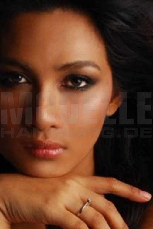 India, 40, 166cm, 55kg, 75 B