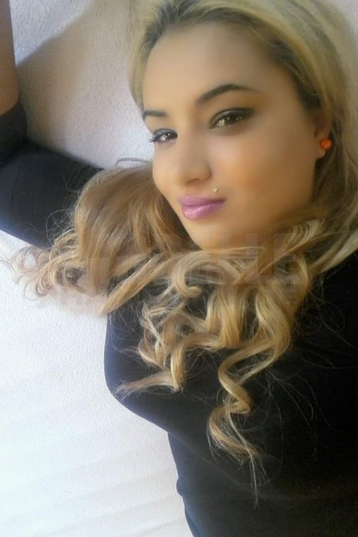 Karina party, 23, 162cm, 58kg, 70 C