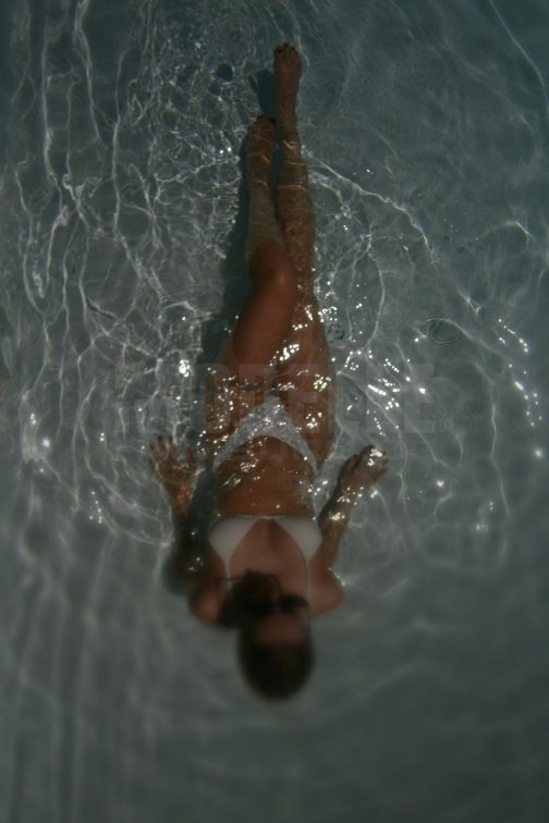 Deutsche Flora, 23, 168cm, 58kg, 75 B