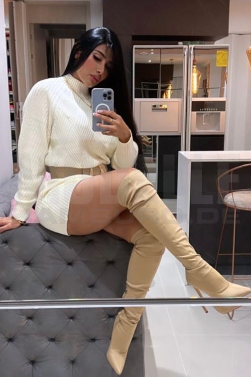 Daniela, 25, 160cm, 65kg, 70 DD