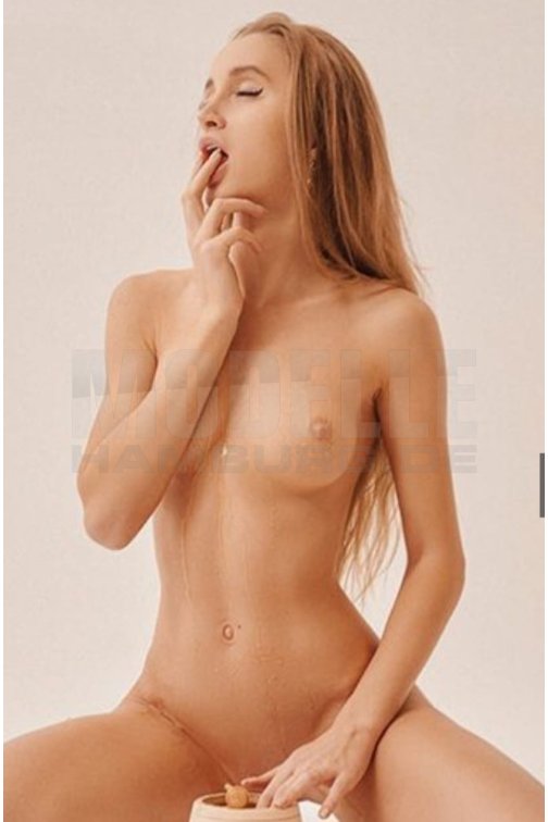 Melany Party, 30, 169cm, 50kg, 70 B