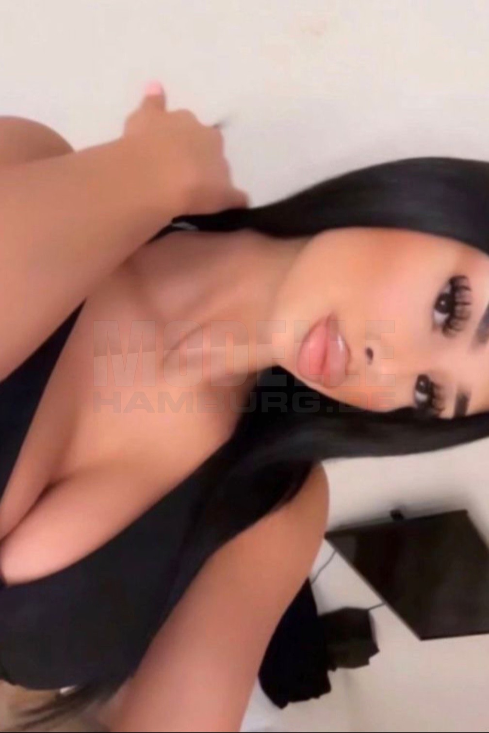 Ayla, 23, 160cm, 68kg, 85 E