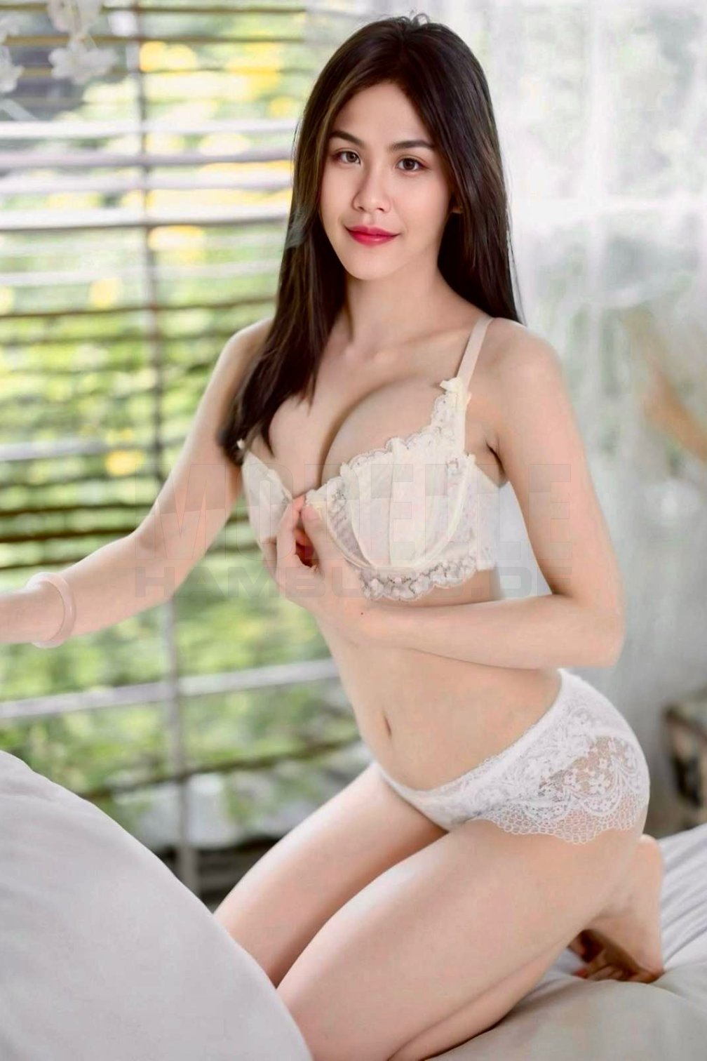 Coco, 29, 159cm, 58kg, 75 D