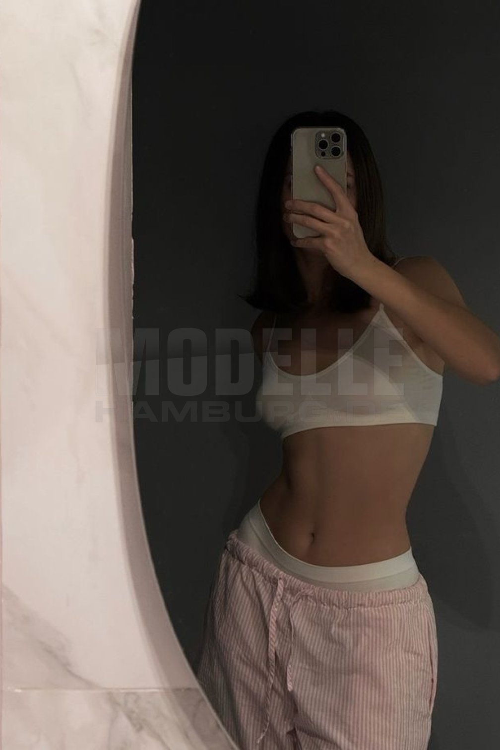 Mira, 21, 160cm, 45kg, 75 B