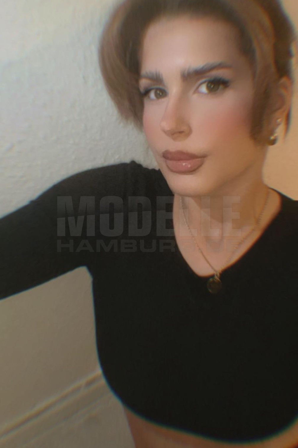 Elli, 23, 170cm, 65kg, 85 D