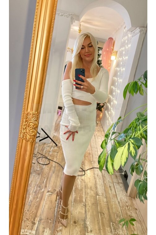 Oksi, 36, 161cm, 61kg, 80 C