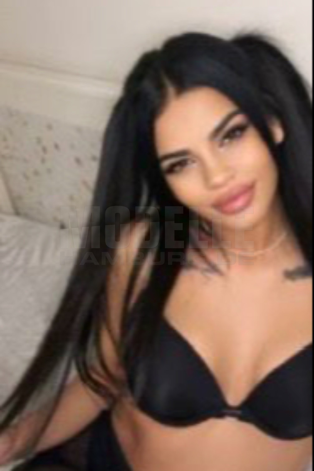 Mona, 22, 160cm, 58kg, 70 B