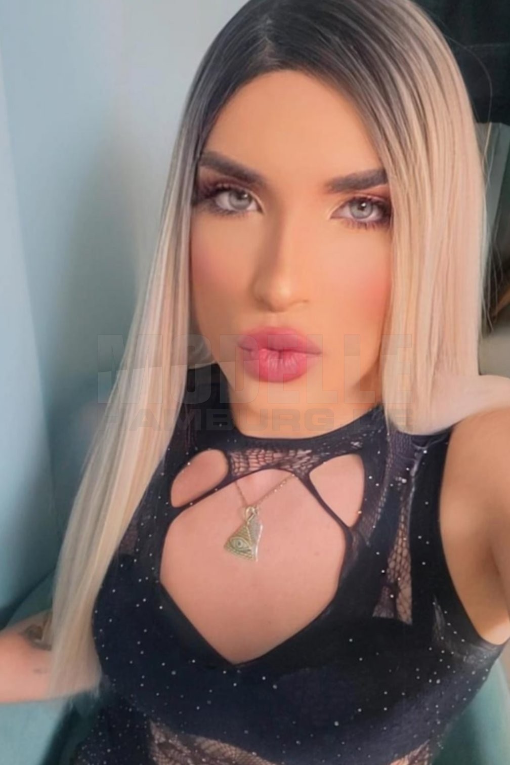 TS Antonella Plata, 25, 179cm, 70kg, 85 A