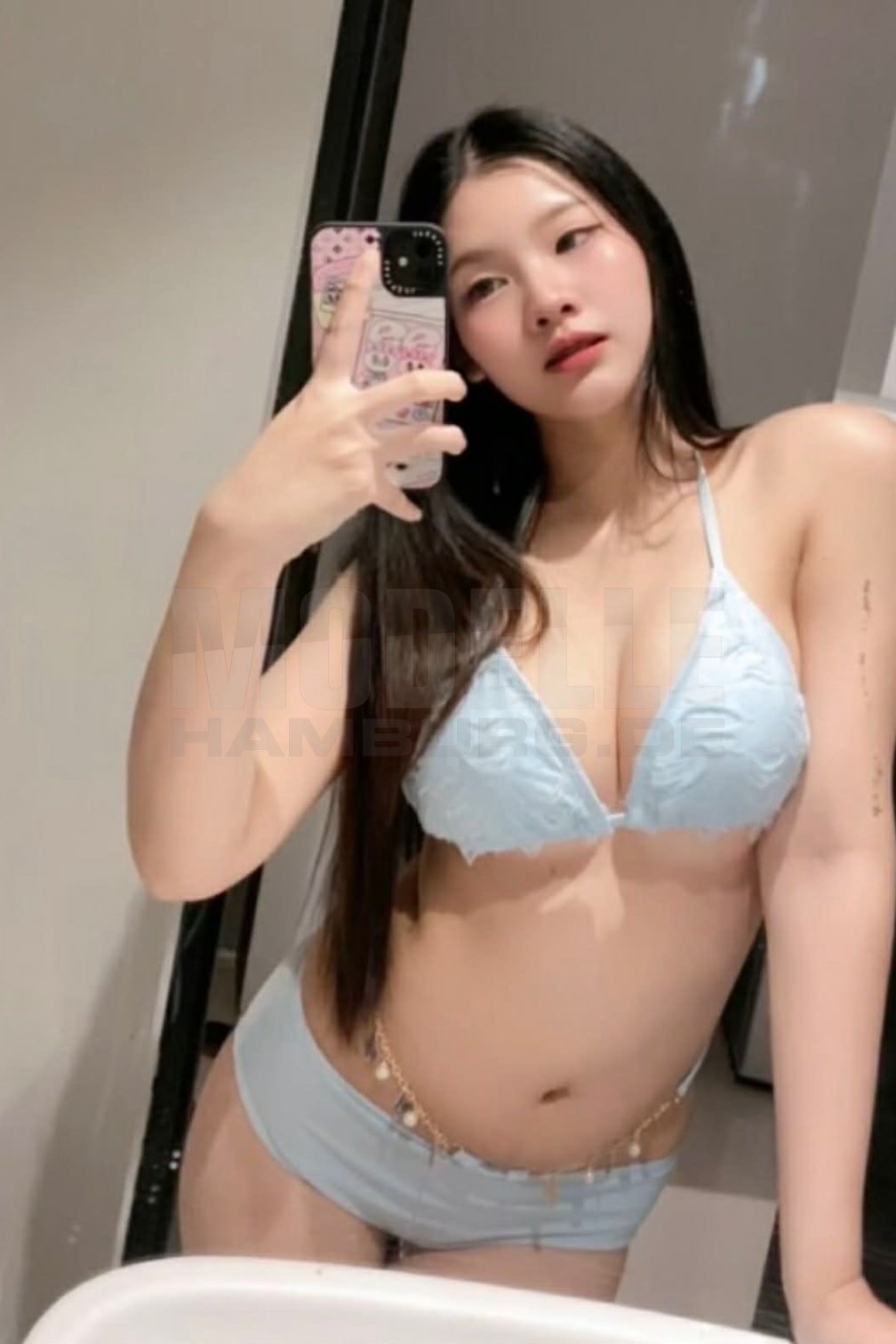 Asia girl Hoa, 25, 161cm, 55kg, 70 B