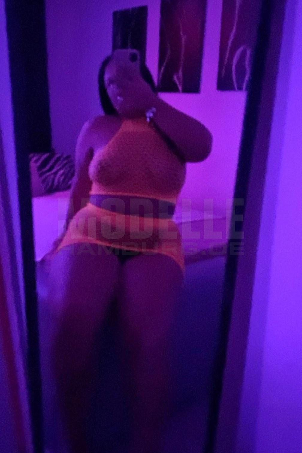 Mely, 22, 163cm, 80kg, 85 C