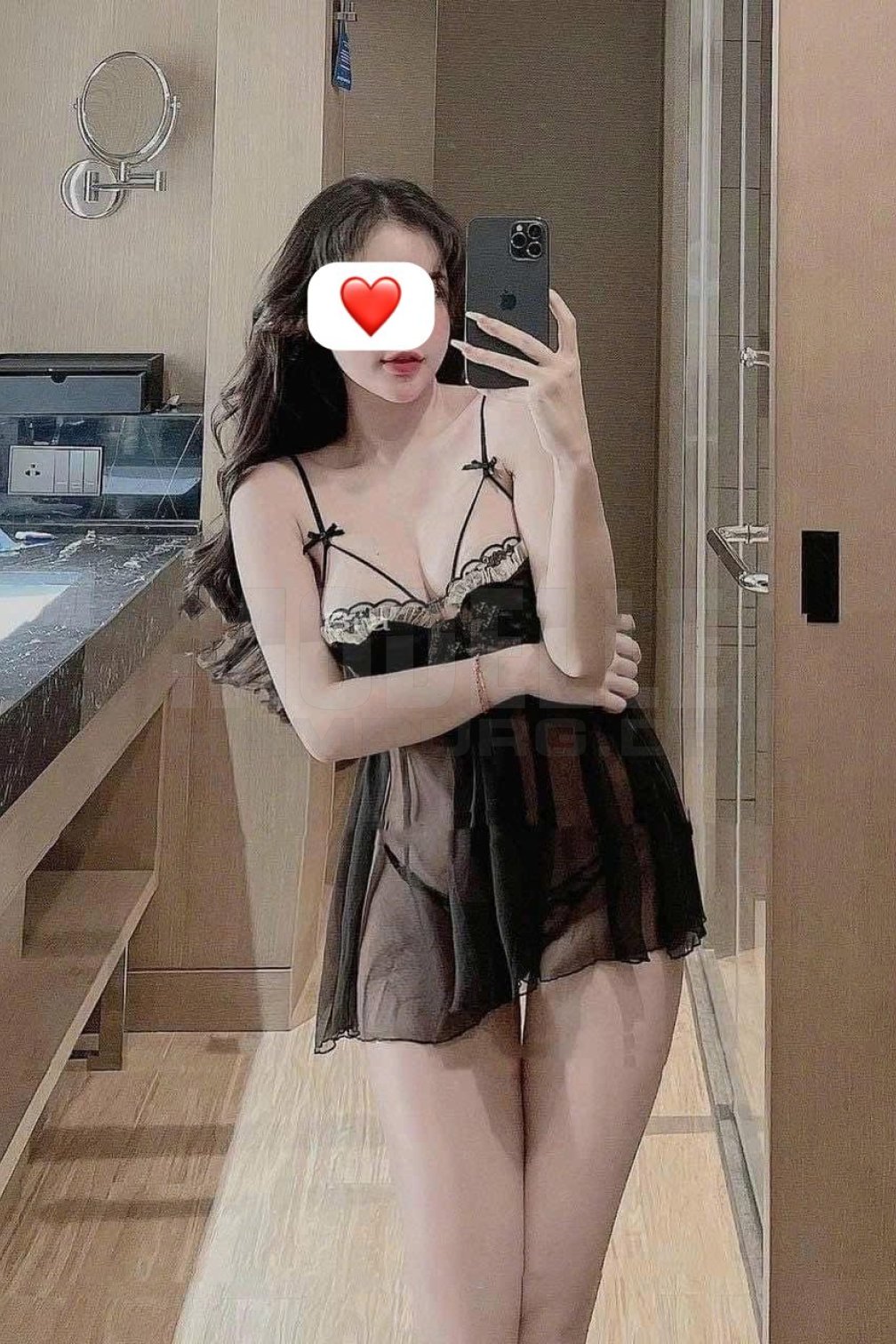 Asia Mimmi, 21, 50kg, 75 B