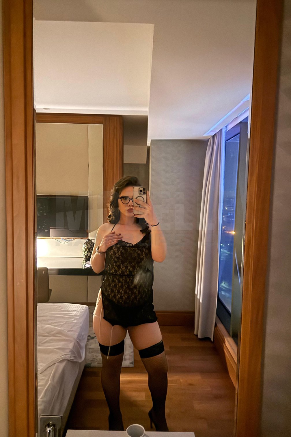 Melek ates, 25, 175cm, 82kg, 90 B