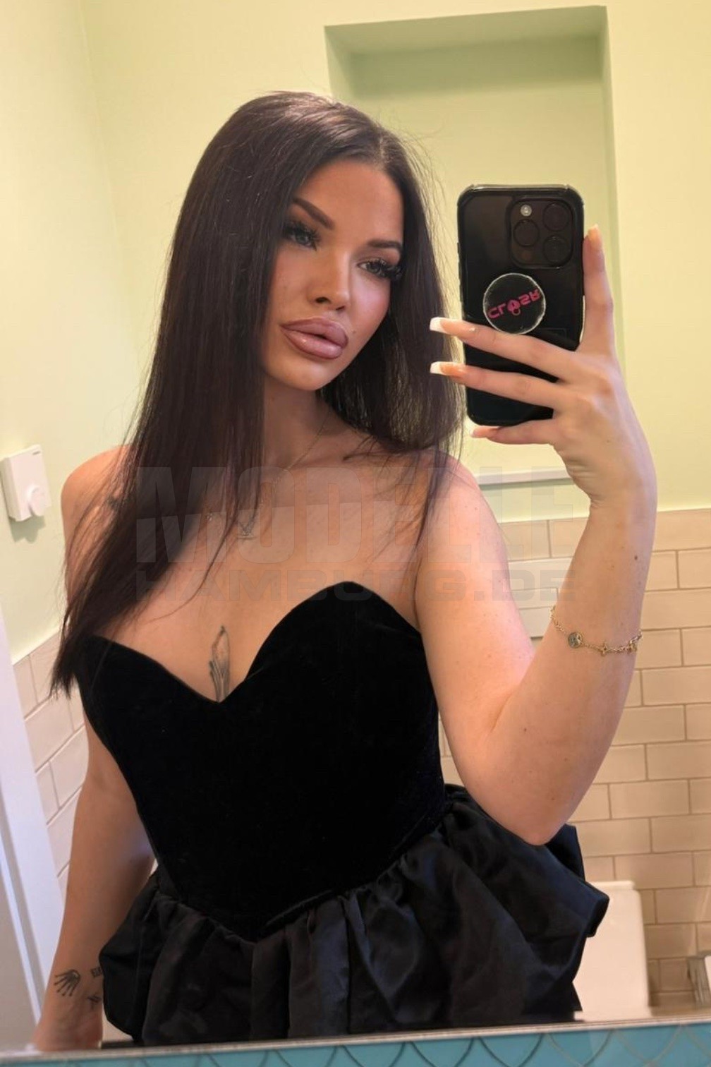 Deutsche Kira, 22, 180cm, 60kg, 75 B