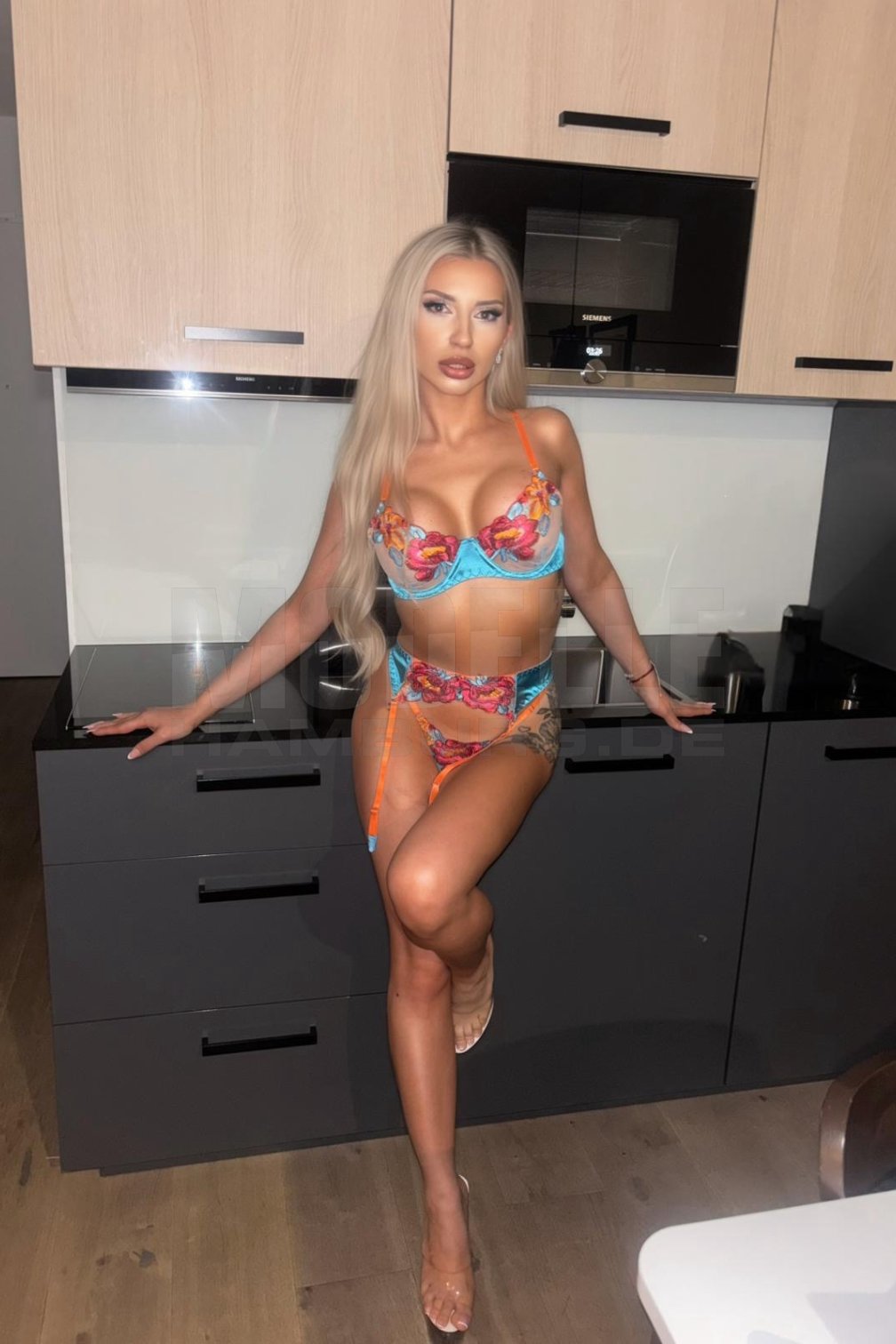 Mila, 23, 162cm, 54kg, 75 C