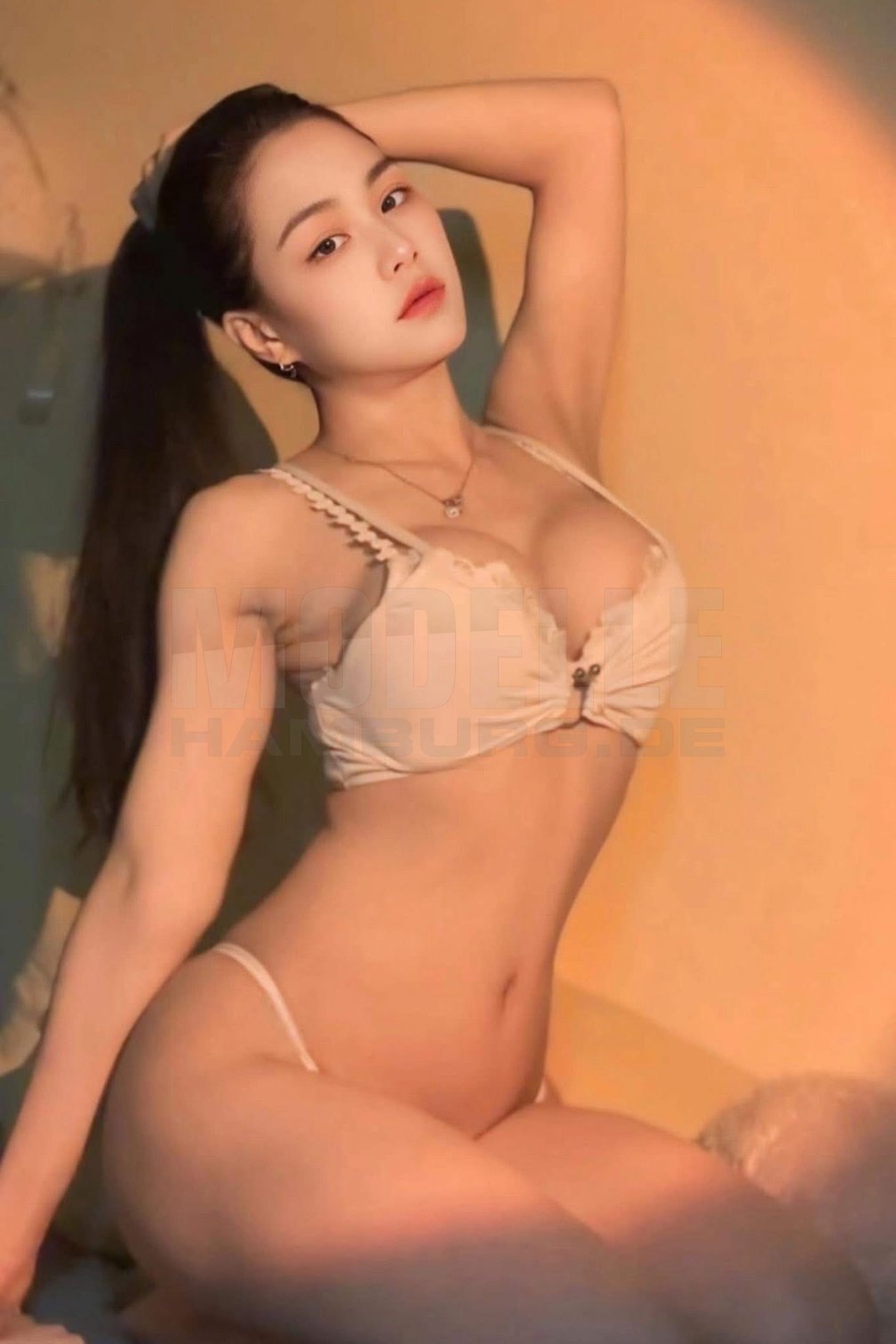 Asia girl Mai, 20, 169cm, 50kg, 75 C