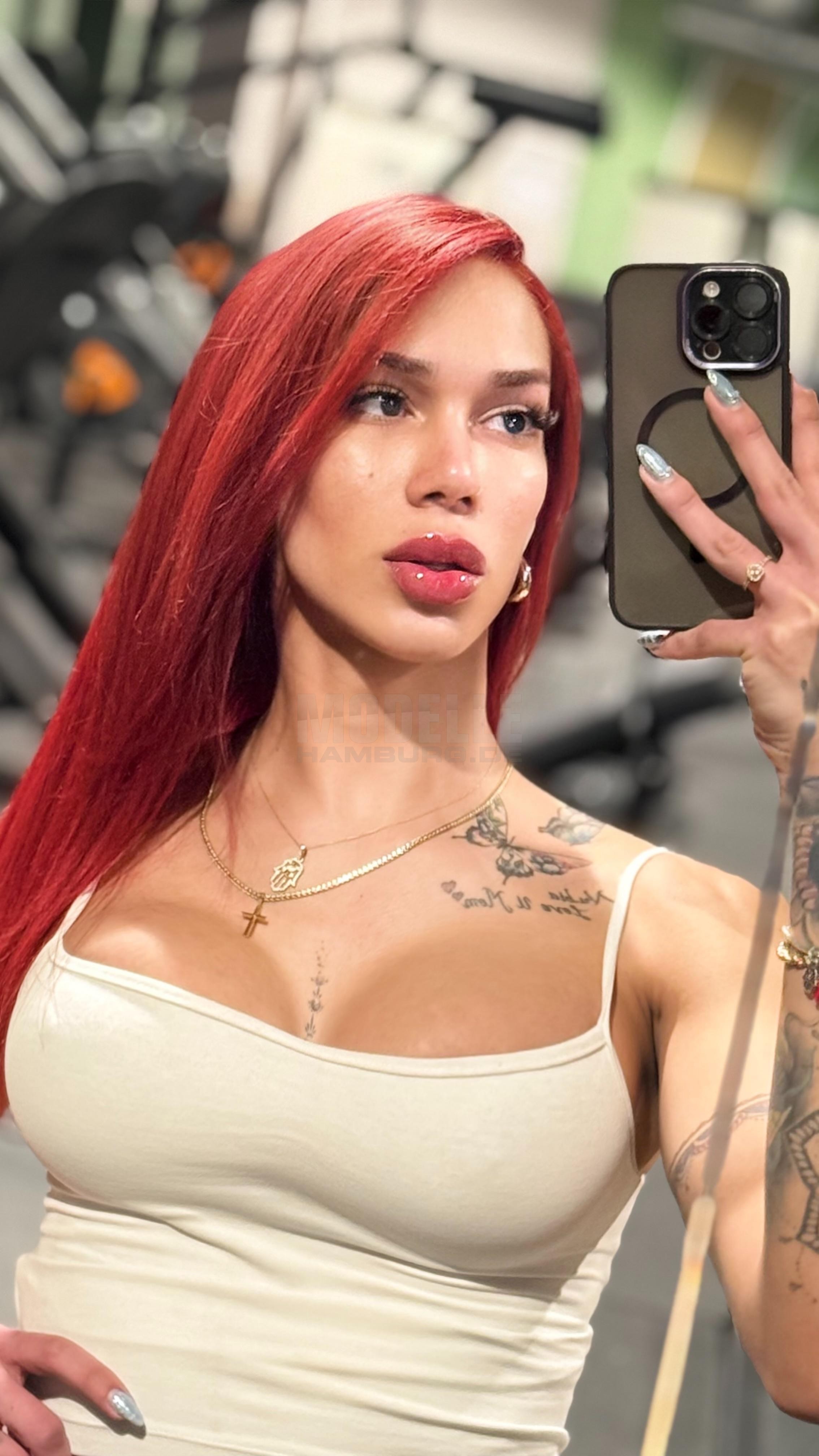 Ts-Sofi Johansen, 26, 182cm, 70kg, 75 D