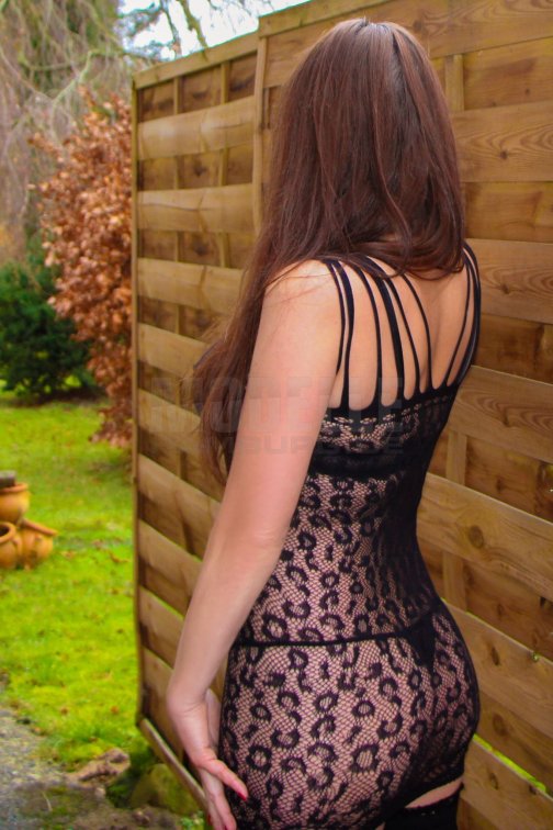 Karolina, 40, 165cm, 63kg, 75 D